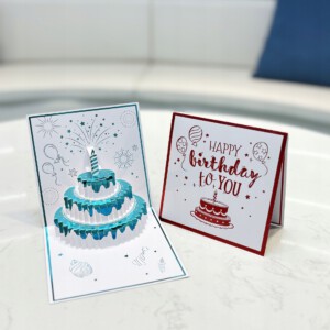 Kartka URODZINOWA GRAJĄCA Melodyjka ŚWIATŁO TORT LED ŚWIECZKA CZERWONA - miniatura 3