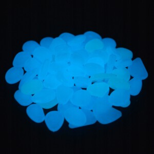 KAMIENIE ŚWIECĄCE Kamyki Fluorescencyjne NIEBIESKIE ŚWIECĄ CIEMNOŚCI 50szt - miniatura 8