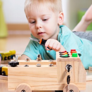 TABLICA MONTESSORI SENSORYCZNA DREWNIANA MANIPULACYJNA LED SAMOCHODZIK - miniatura 6