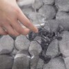 Dywanik ŁAZIENKOWY Antypoślizgowy PIANKA MEMORY Kamienie MATA Gruby CZARNY - miniatura 3