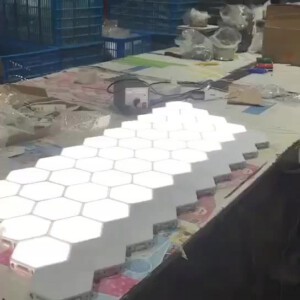 ZESTAW 8 SZTUK LAMPA LED NA ŚCIANĘ HEXAGON SZEŚCIOKĄT BIAŁA DOTYK Kwantowa - miniatura 10