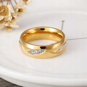 Piękna pierścionek obrączka cyrkonie 316l r.19 - miniatura 3