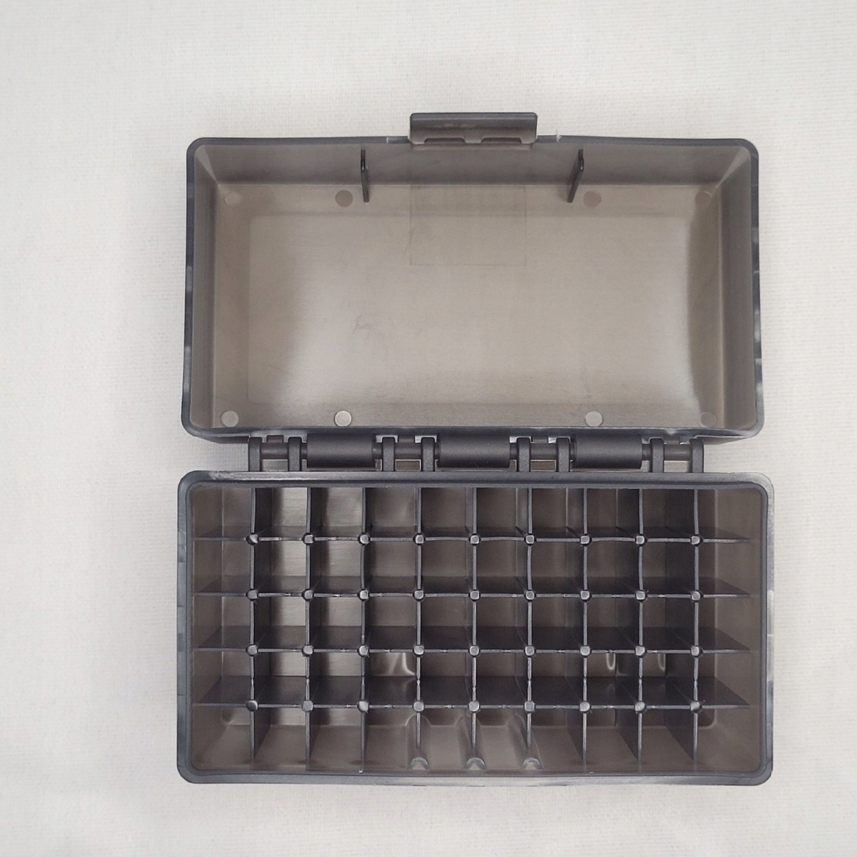 Pudełko skrzynka na amunicję 9mm czarne bezpieczne pistolet 50 miejsc - obrazek 3