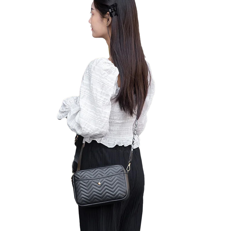 Torebka damska listonoszka czarna eko skóra zestaw 2szt chevron - obrazek 5