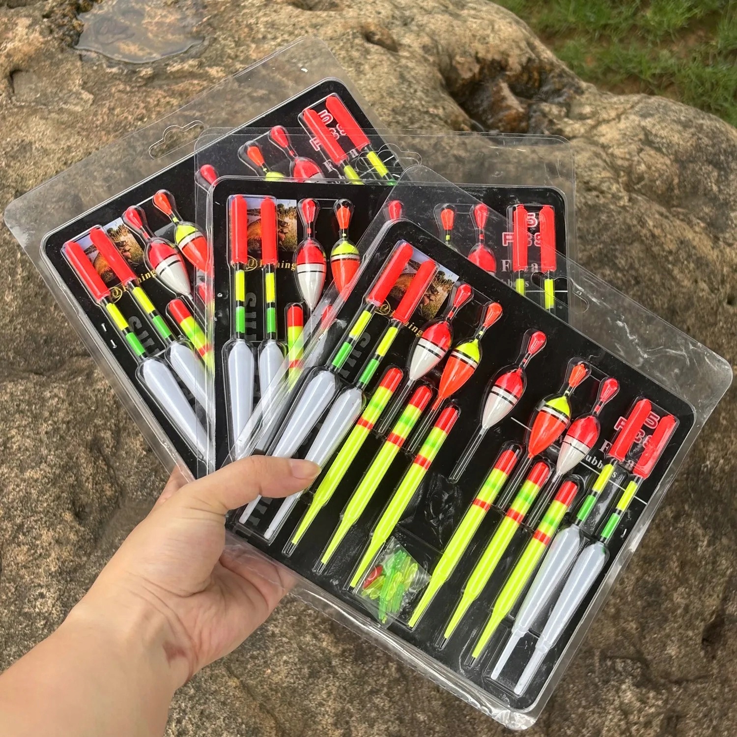 Zestaw spławików wędkarskich 15 sztuk na jeziora rzeki stawy uniwersalne - obrazek 6