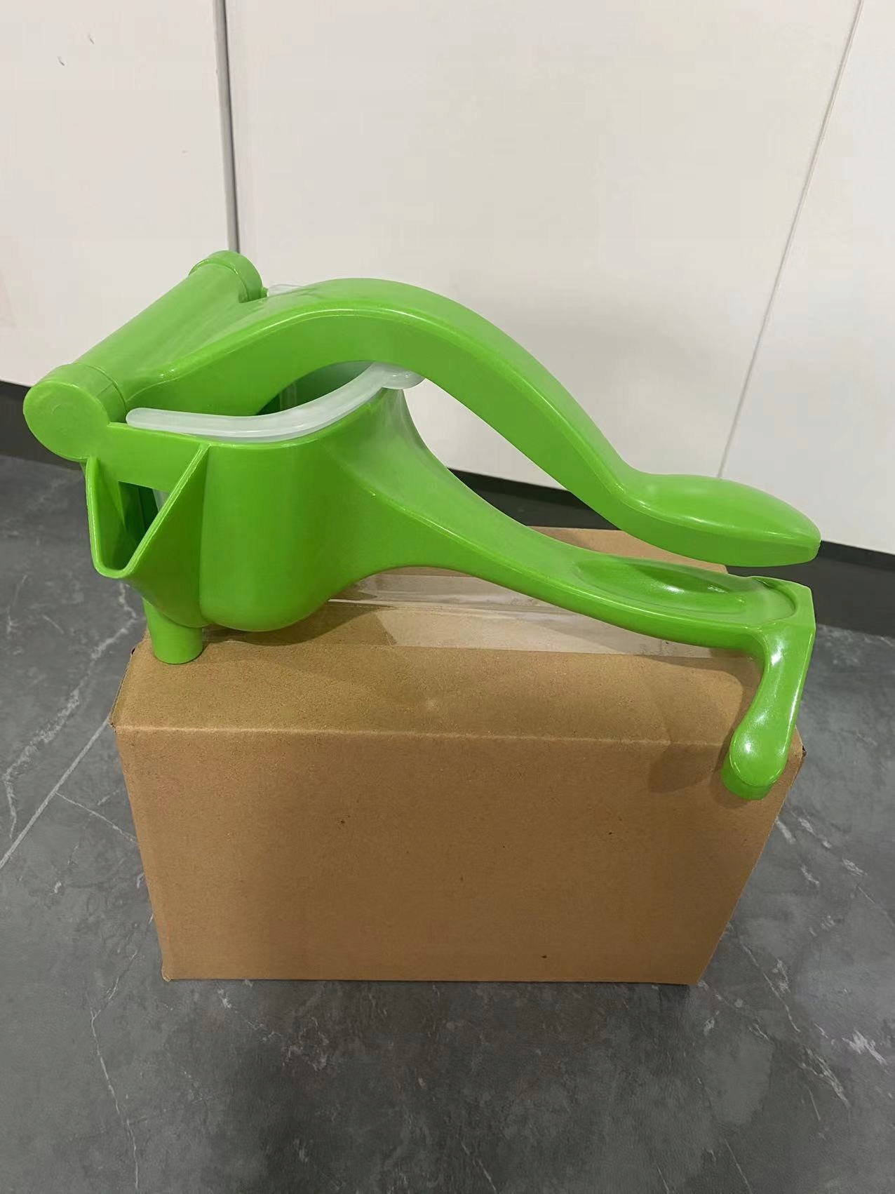 Wyciskarka do soków owoców cytrusów ręczna - obrazek 8