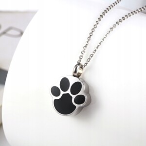 Naszyjnik łapa łapka skrytka na leki odkręcana - miniatura 2