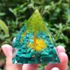 Piramida ORGONIT +LED Lampka PODSTAWA 5cm KRYSZTAŁ KAMIENIE AMULET 5cm HX12 - miniatura 4