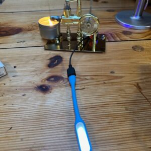 Mini MODEL SILNIKA Stirlinga EDUKACYJNY +GENERATOR PRĄDU USB Eksperyment - miniatura 7